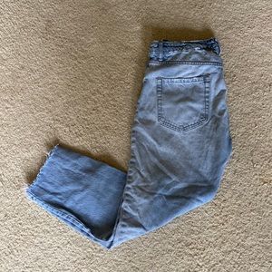 Garage Light-wash Distressed Jean - Size 28 (7)